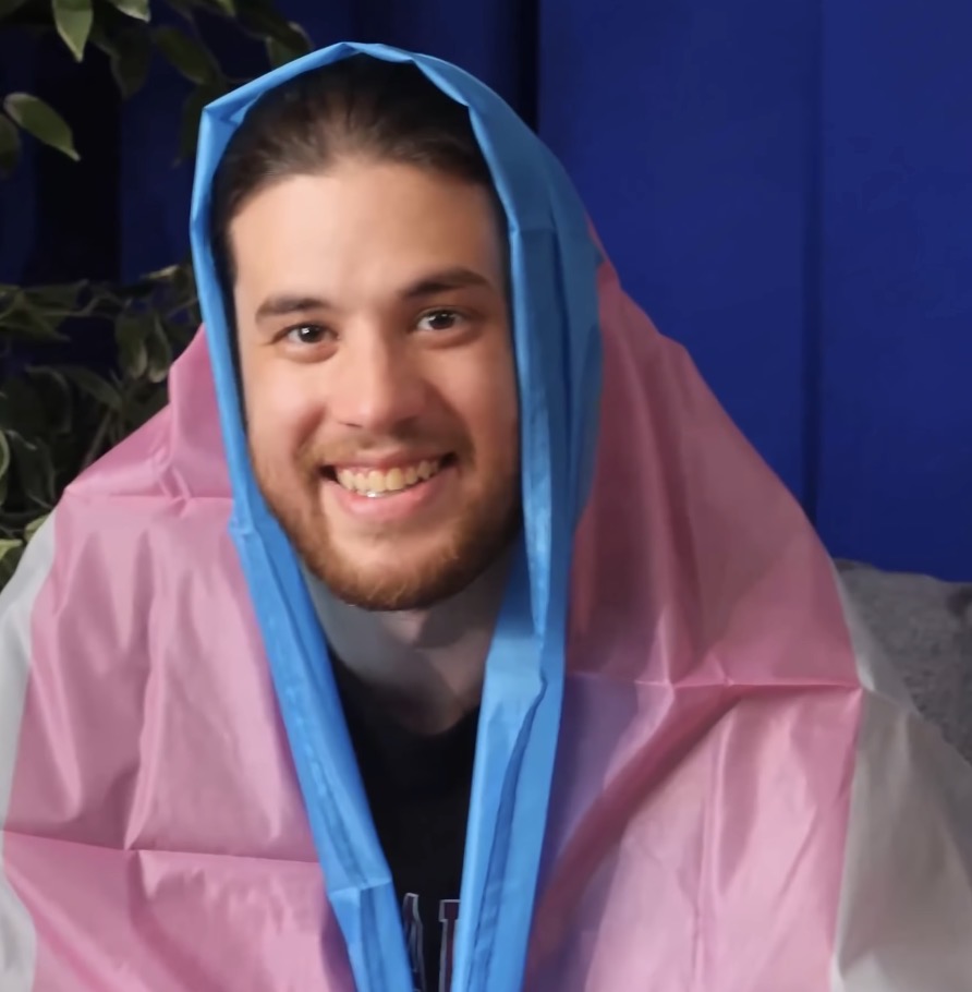 ★ Ken Doll tweet media