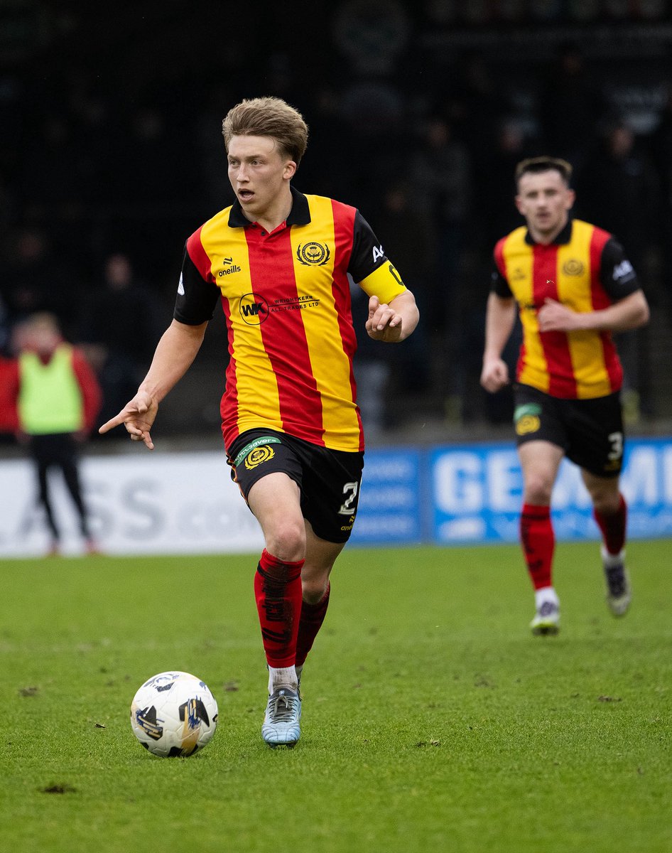gfmcharg's tweet image. Are you even a footy photographer if you’ve never left Somerset Park covered in mud - A turgid first half that broke into football in the second,  1-1 probably a fair result after the jags went down to 10 men #freelance #photographer #partickthistle #ayrunited