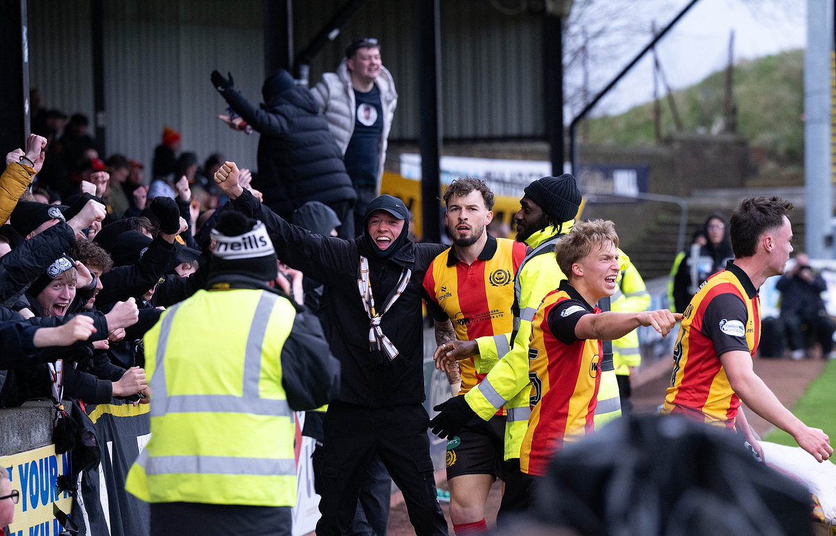 gfmcharg's tweet image. Are you even a footy photographer if you’ve never left Somerset Park covered in mud - A turgid first half that broke into football in the second,  1-1 probably a fair result after the jags went down to 10 men #freelance #photographer #partickthistle #ayrunited
