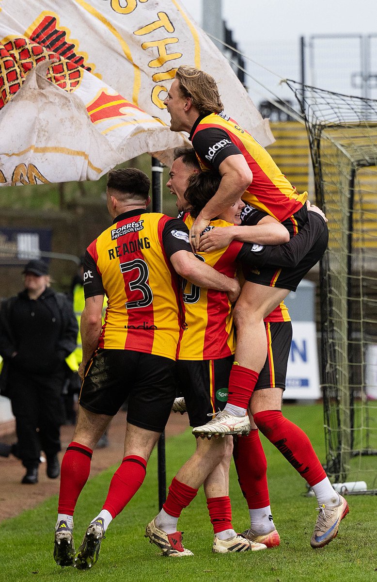 gfmcharg's tweet image. Are you even a footy photographer if you’ve never left Somerset Park covered in mud - A turgid first half that broke into football in the second,  1-1 probably a fair result after the jags went down to 10 men #freelance #photographer #partickthistle #ayrunited