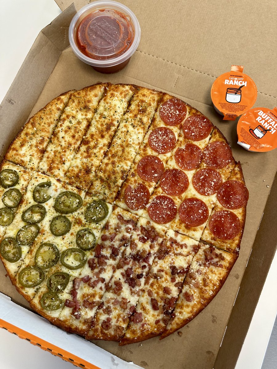 Little Caesars Pizza tweet media