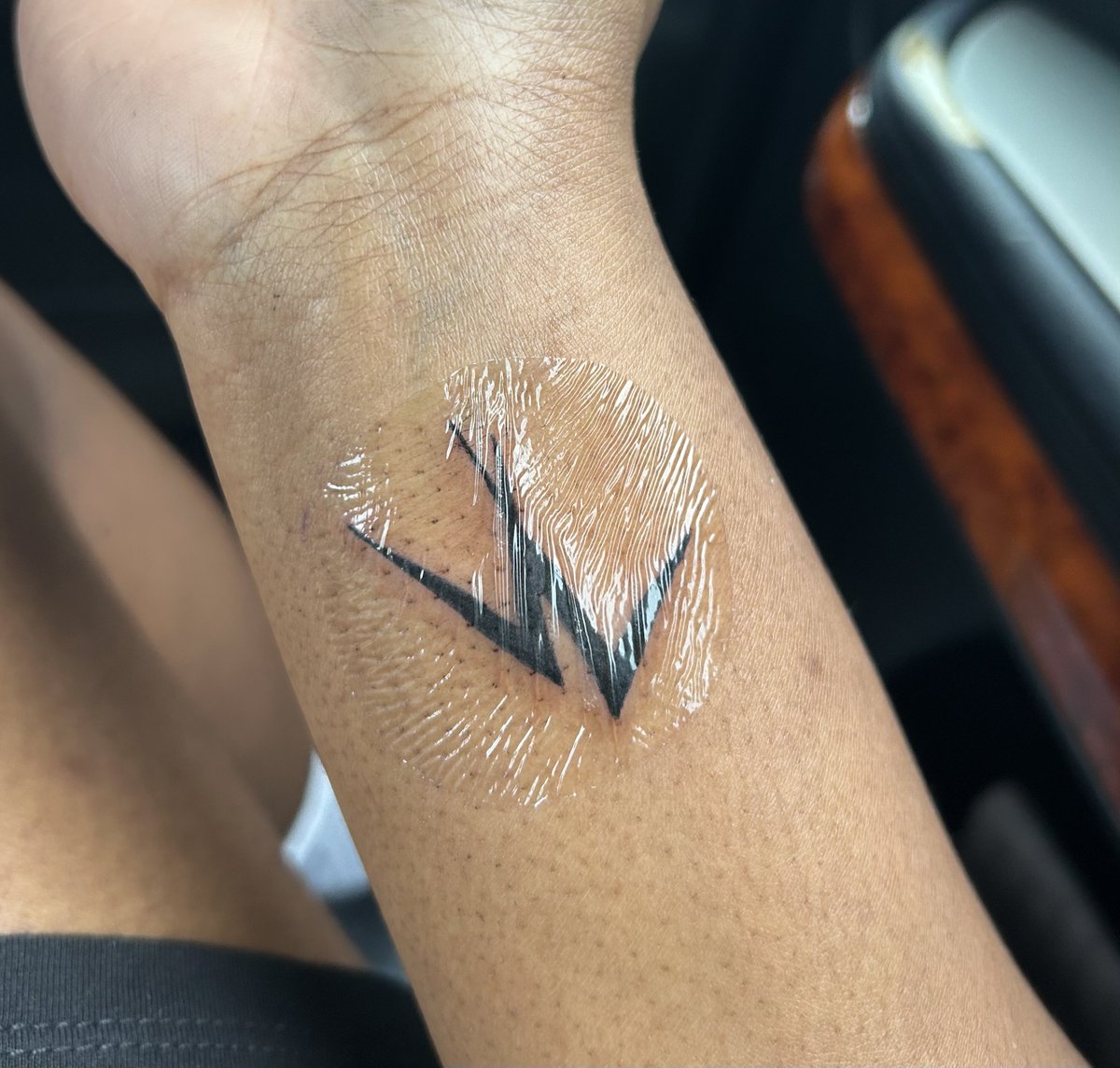 kali • JUNE 7 tweet media