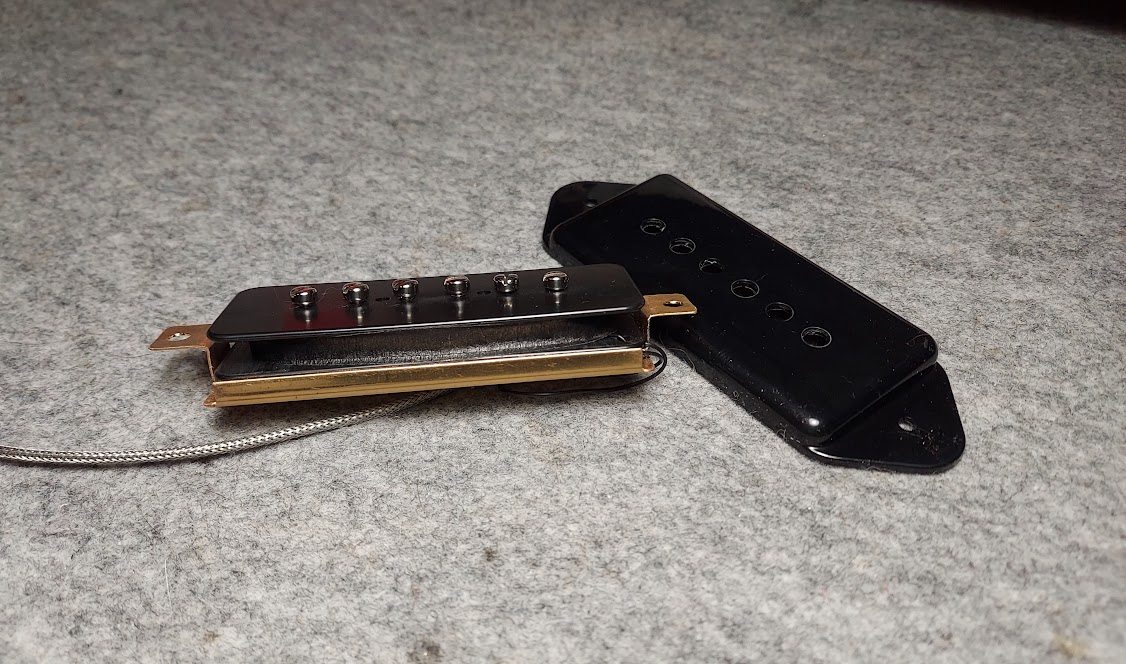 einunikohada666's tweet photo. G-SOAP Custom Dog Ear for CASINO, ES-330
セミアコのNeck用のP-90 Dog Ear。
スラント・スタイルの薄いカヴァーに合うよう耳の長さを深く設定したCustom Model。
レギュラー品としてサイトには載せていないので、カスタム・オーダーで受け付けています。
#p90
#dogear
#soapbar
#casino
#es330 https://t.co/4myHbOnbNN