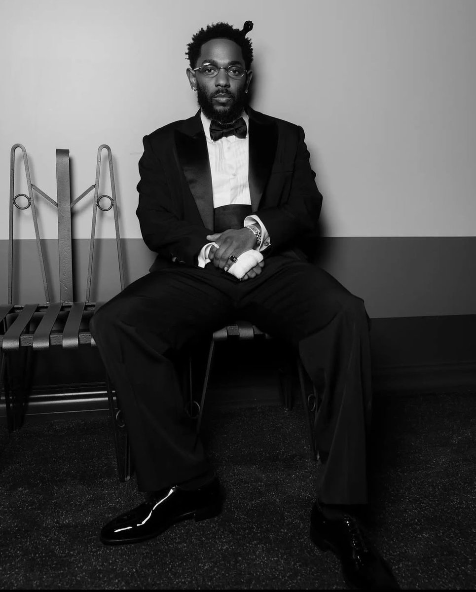 i want to know MUSIC tweet media