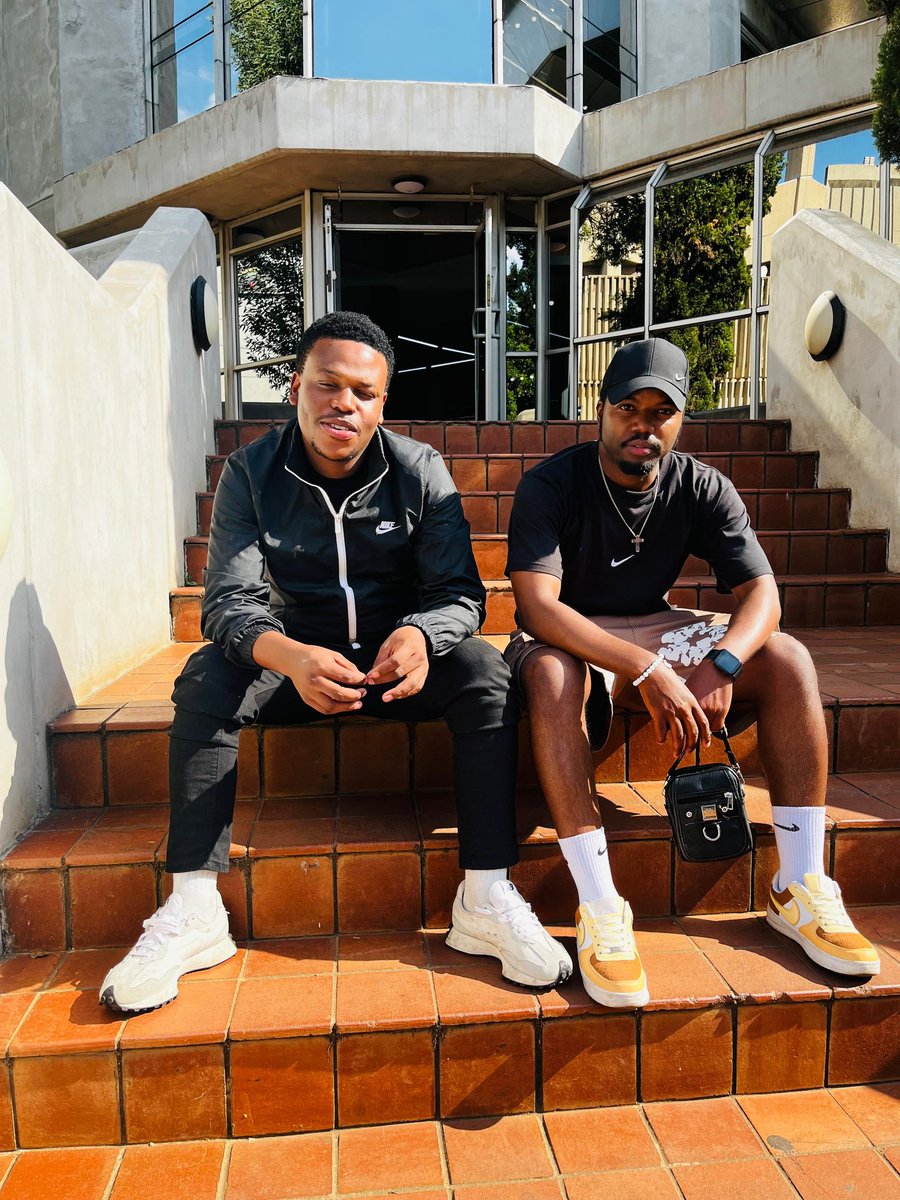 Lawsik_'s tweet photo. Real time has no replay. Bummer if you didn't tune in. You definitely missed out on a great episode of #TjhidaNgiTjhudule with #ChatistLikazweLonke live on #IkwekweziFM.🔥 https://t.co/HdjRDsPQiL