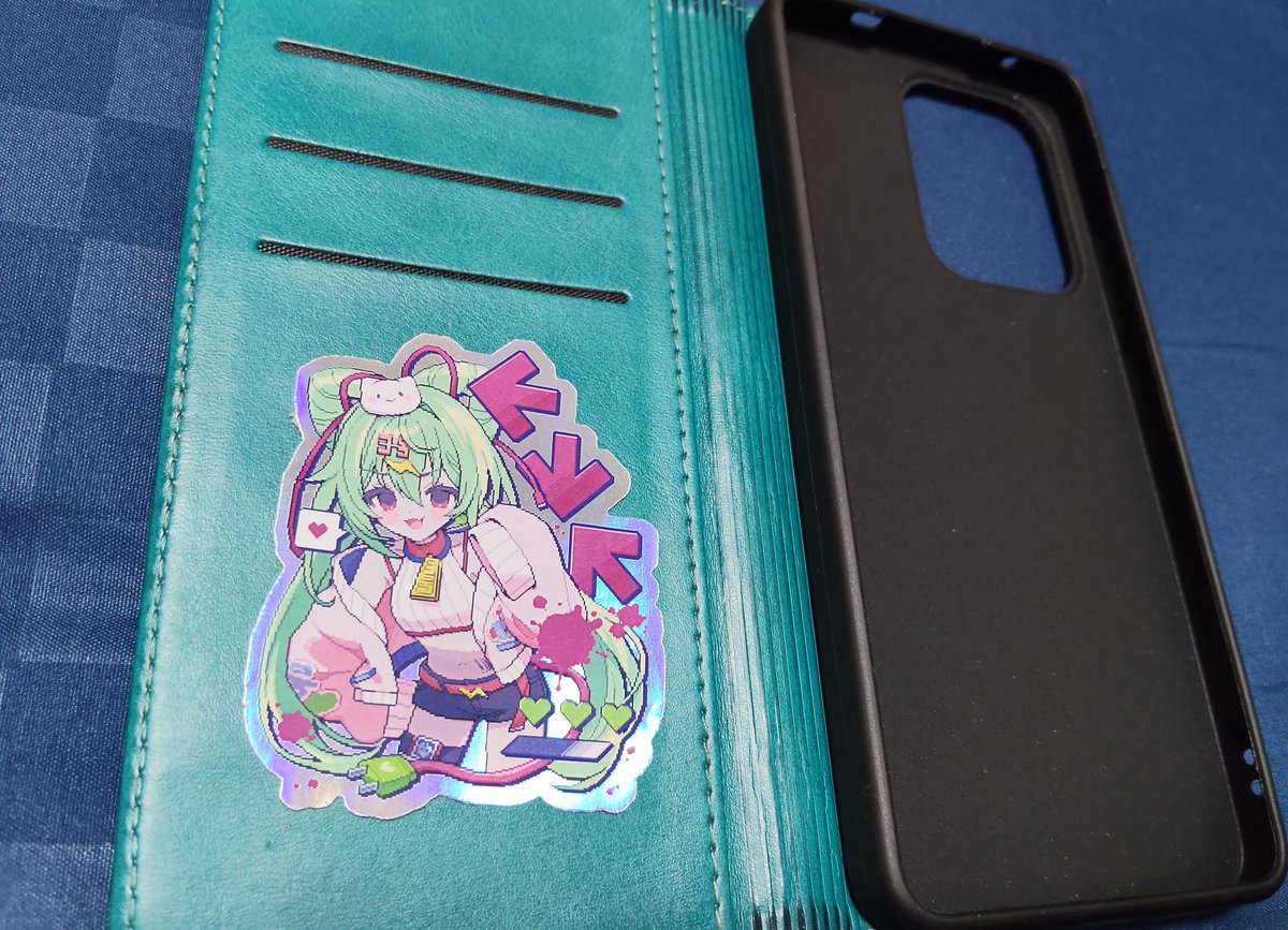 じこは tweet media