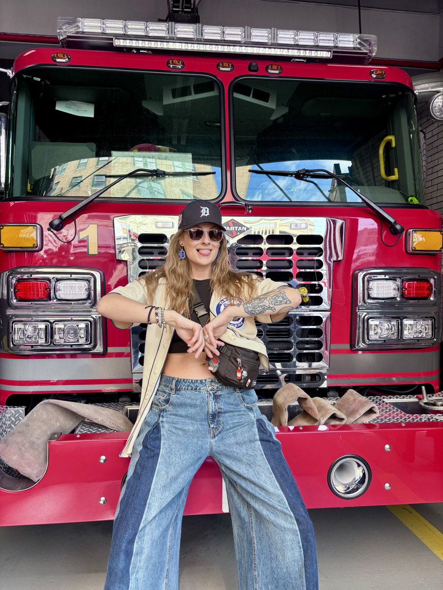 Amanda ICE Habrowski tweet media