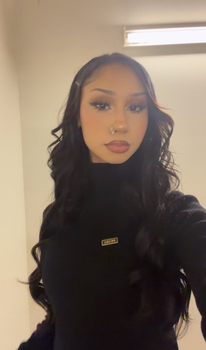 vvlovie's tweet photo. me at work today https://t.co/F66nsJLGaQ