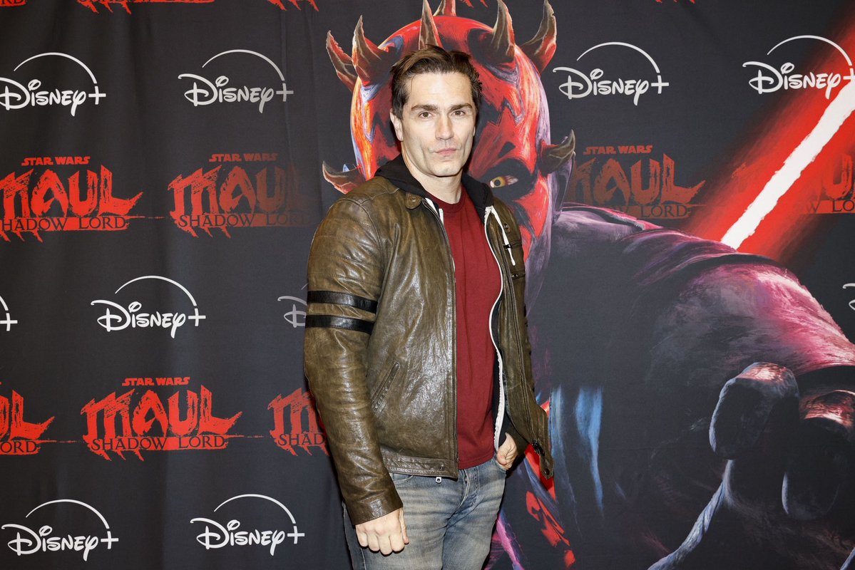 Star Wars Holocron tweet media