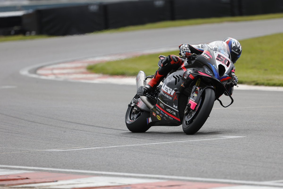 Sylvain Guintoli tweet media