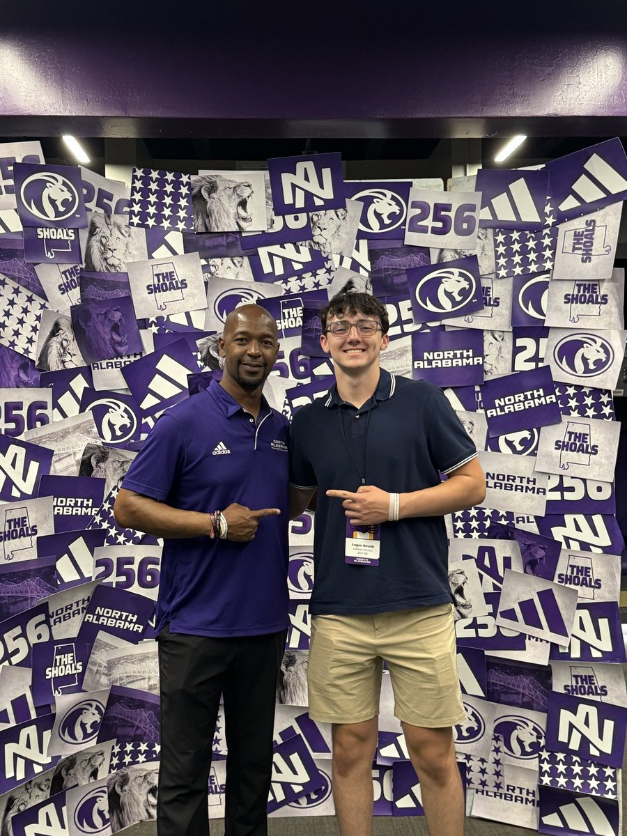 LoganStrunk2027's tweet photo. @DeLockett thank you very much for the invite to today’s event.  I had a great time meeting coaches and touring the campus and facilities.  @CoachTPart  thank you for sharing your insights and advice.  
@ChelseaHornets @RecruitChelsea @QBC_Bham @Prewettperform @AL6AFootball https://t.co/yQIfiTf7KX