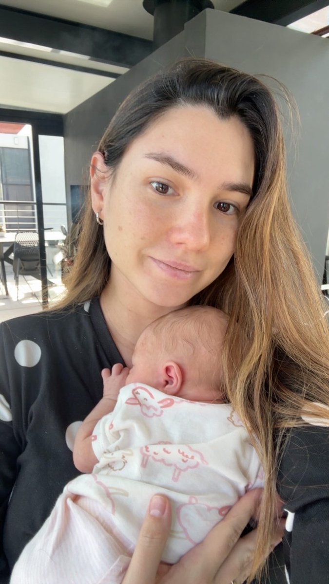 Lolita 👄 tweet media