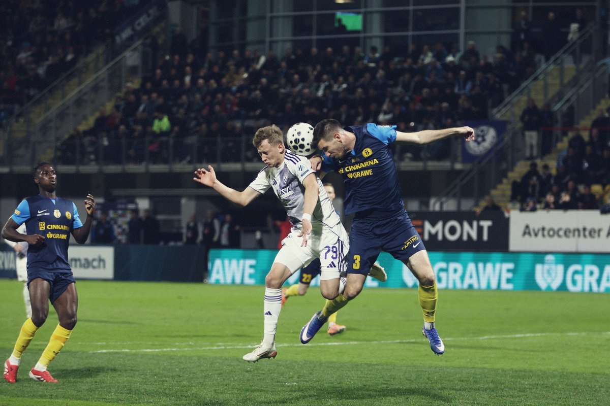nkmaribor's tweet photo. Poraz v štajerskem derbiju:
@NKCelje - @nkmaribor 1:0
#MiSkupajEnoSmo #CEMB https://t.co/iCYQJM4vTy