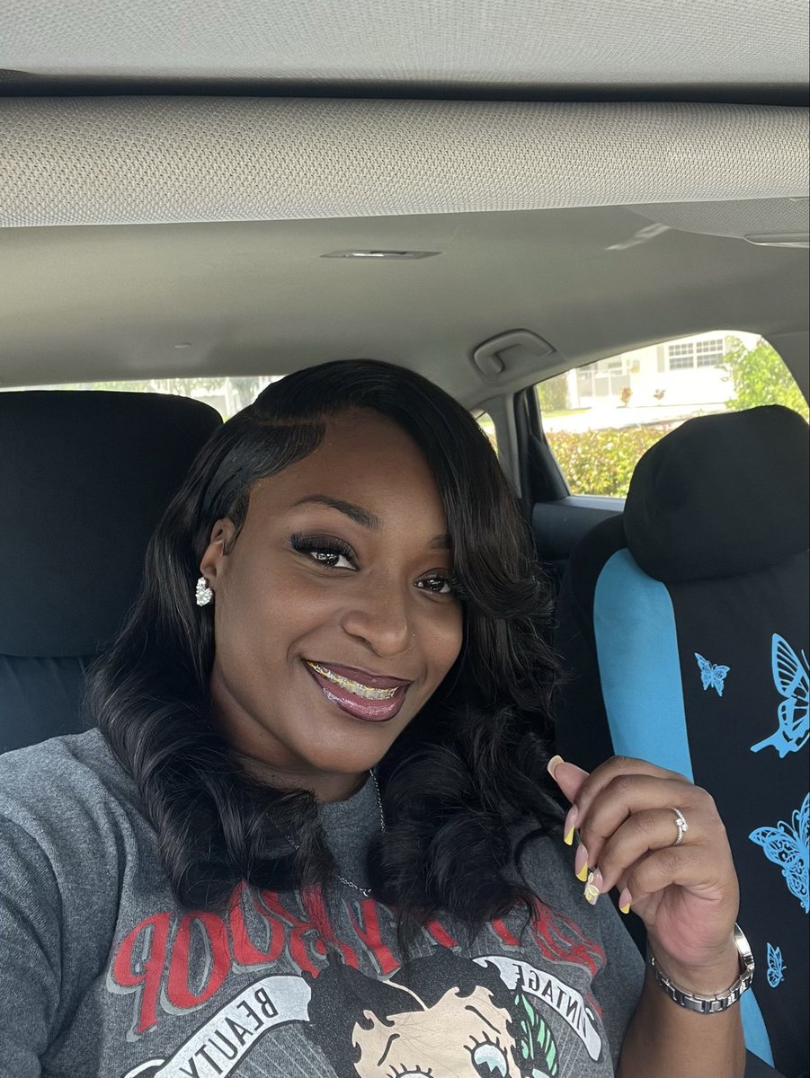 Your Majesty. tweet media