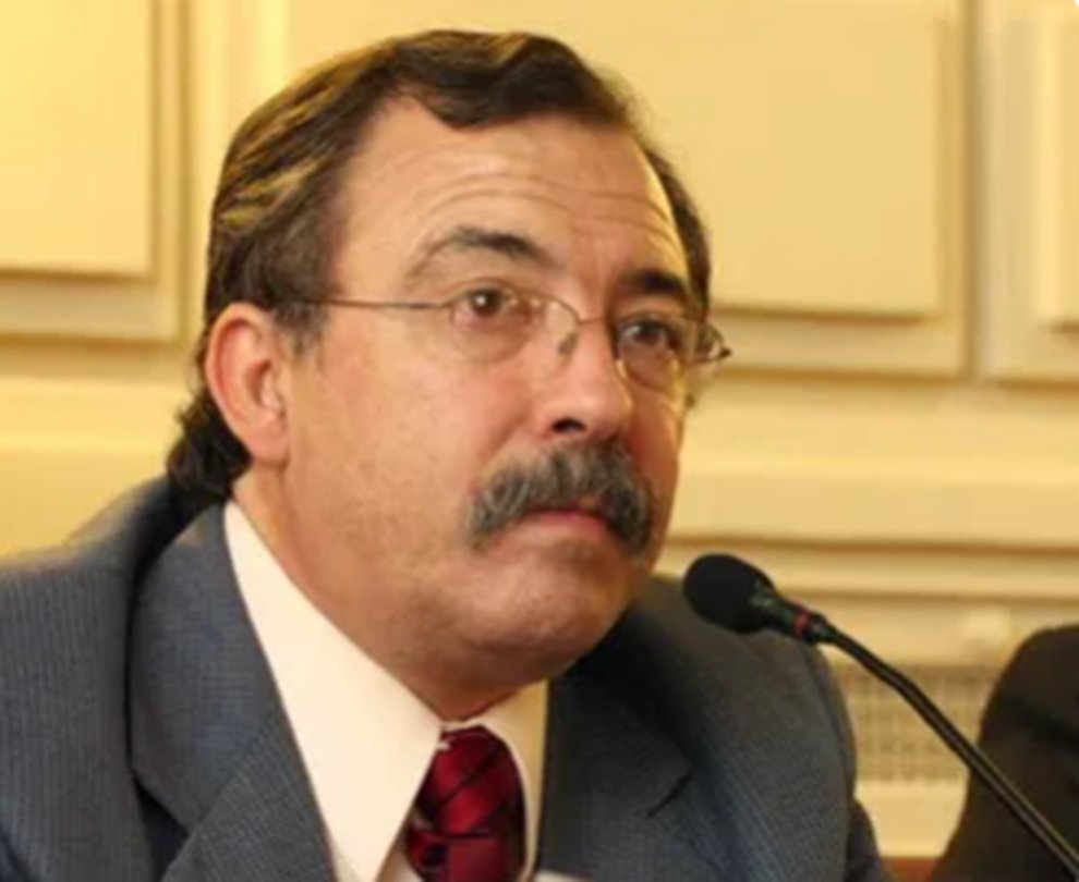 Q.E.P.D Dr. Enrique Marin. Uno de los pocos peronistas, dirigentes de raza, del norte santafesino. Hasta la victoria siempre COMPAÑERO!!✌️💔
Fue Concejal, Diputado Provincial de Santa Fe y asesor del Diputado Nacional Agustín Rossi.