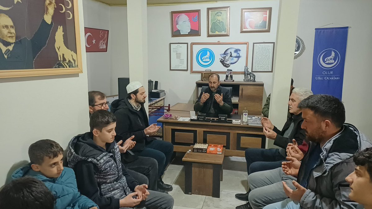 ErzurumOcak's tweet photo. Başbuğumuz  Alparslan Türkeş’in vefat yıl dönümü münasebetiyle Erzurum Ülkü Ocakları İl ve İlçe Başkanlıklarımızda Kur’an-ı Kerim tilaveti yaparak kendisini rahmet ve minnetle andık. https://t.co/jWUQ6jg4iT