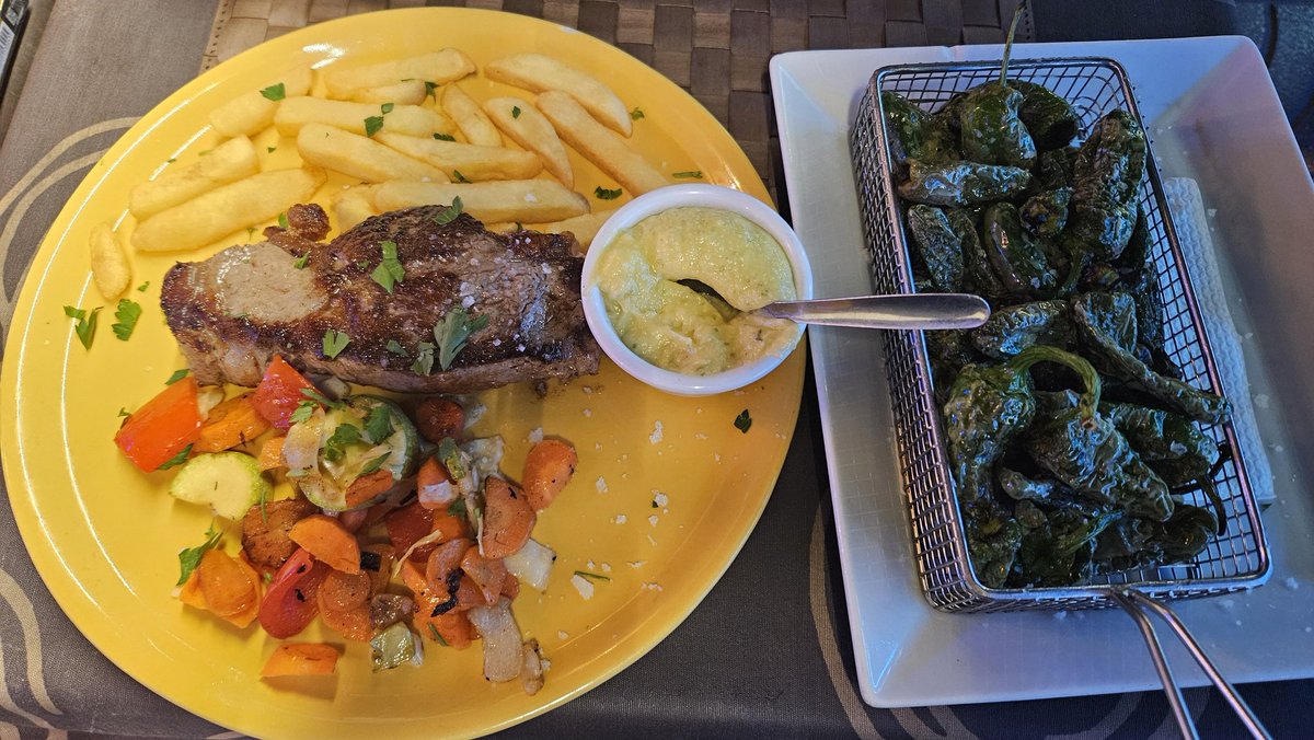 wernepro tweet media