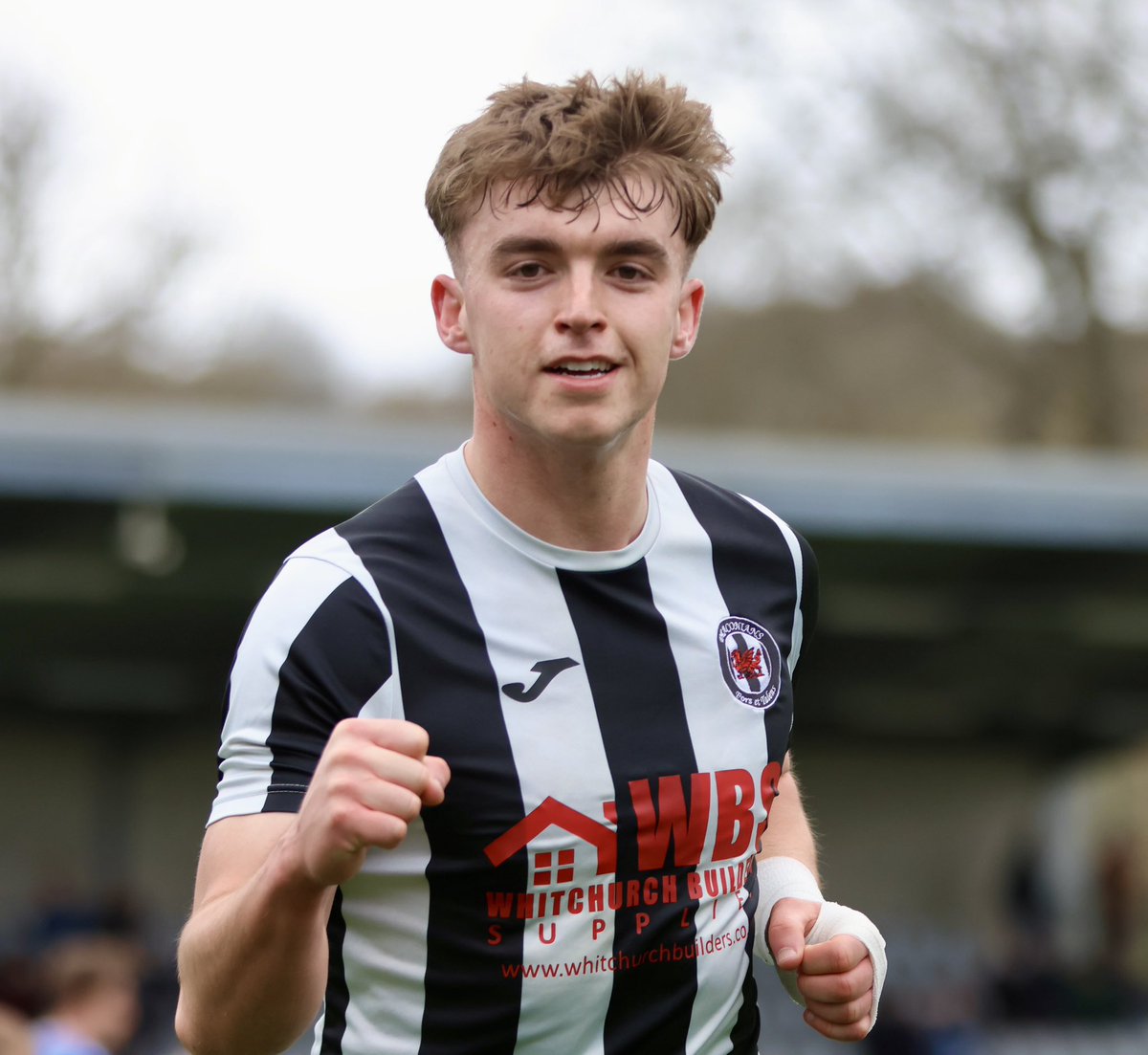 Josh Thomas tweet media