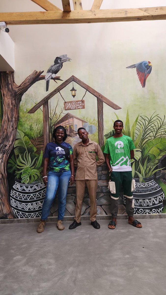 Eddie Safaris Uganda tweet media