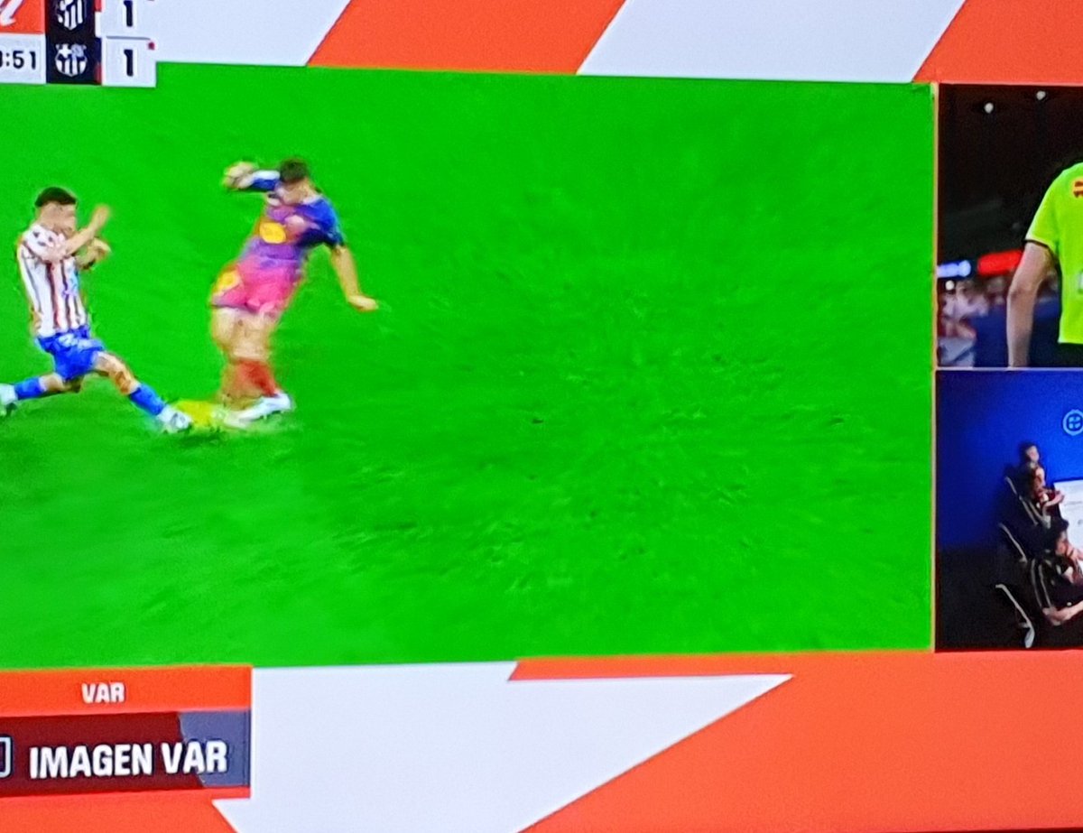 #BarçaGate #Villarato #LigaMugrienta #UefaMafia tweet media