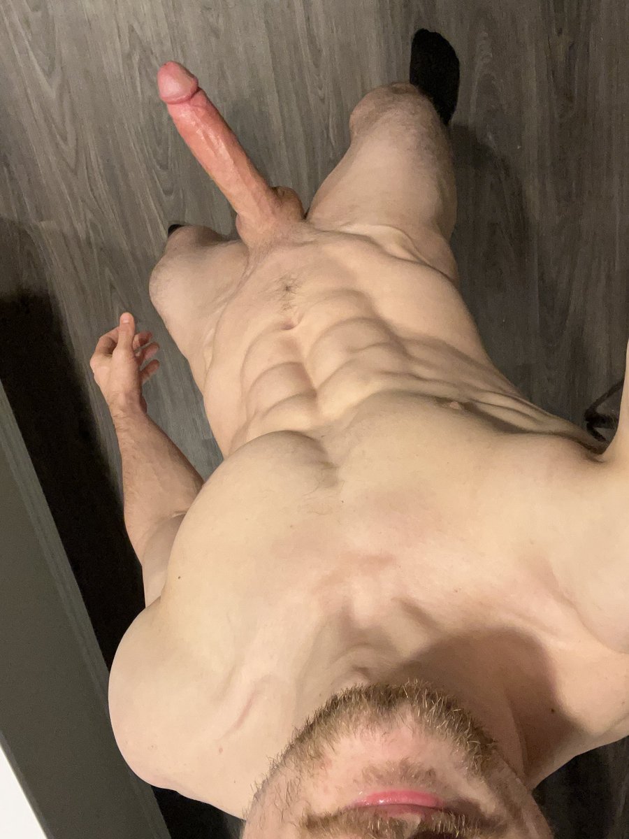 blessed_213's tweet photo. Washboard abs 🧼 https://t.co/Xg0EKTzDd6