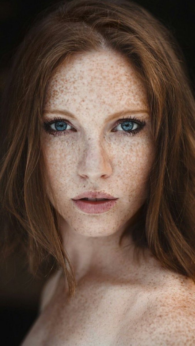 FreckledFace🧡 tweet media