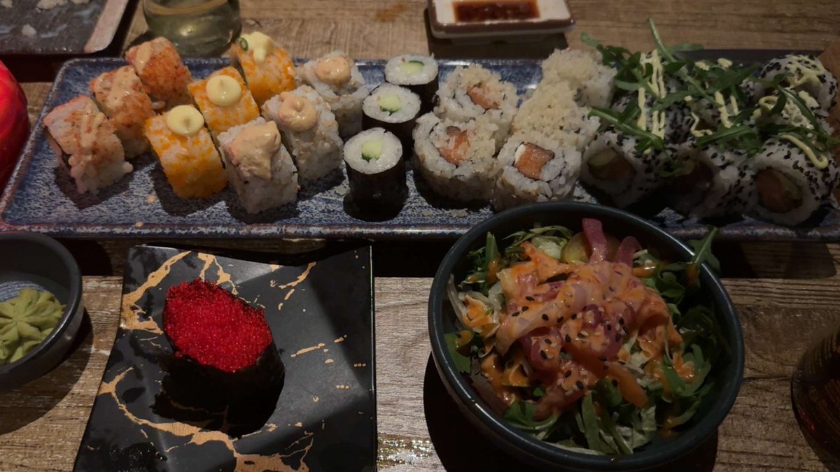 〽️usti tweet media