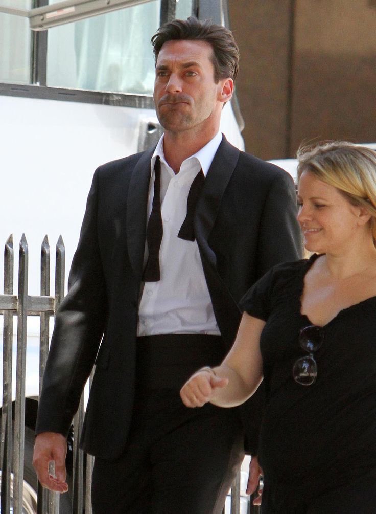 Male Central tweet media