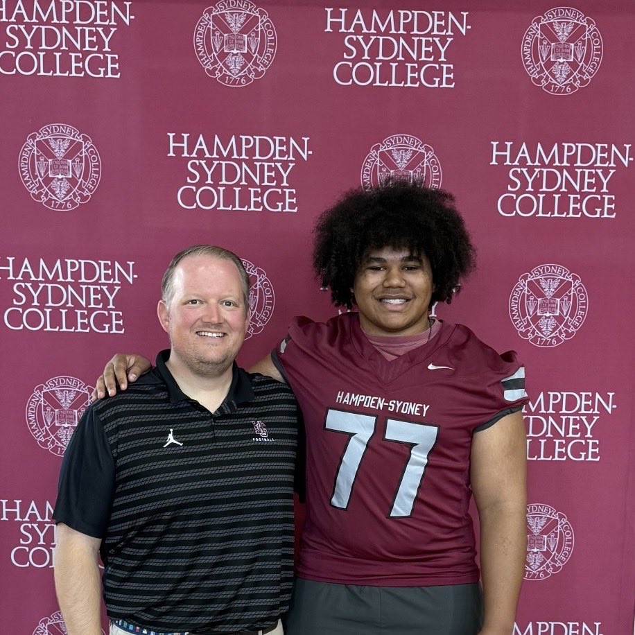ifrid333's tweet photo. Had a great visit at Hampden-Sydney. Love the campus and coaches. Can’t wait to stay in touch! 

@Coach_Luvara @OwlBuzz @BNewman60 @CSmithScout https://t.co/Oo20kOx7YI
