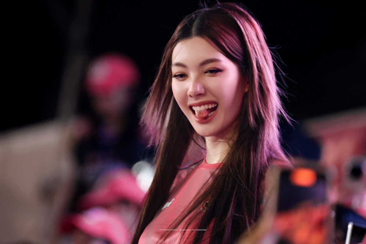 ᴘᴀᴘᴇʀʜᴇᴀʀᴛ tweet media