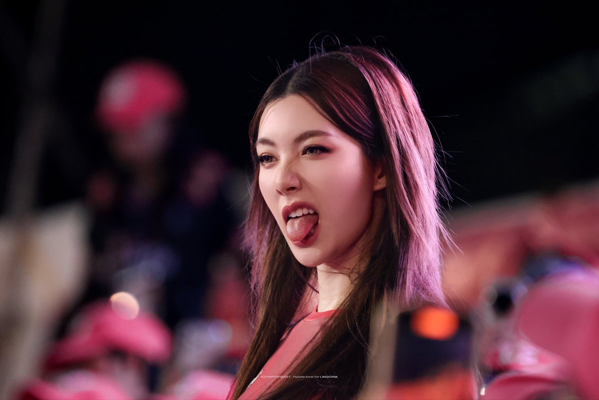 ᴘᴀᴘᴇʀʜᴇᴀʀᴛ tweet media