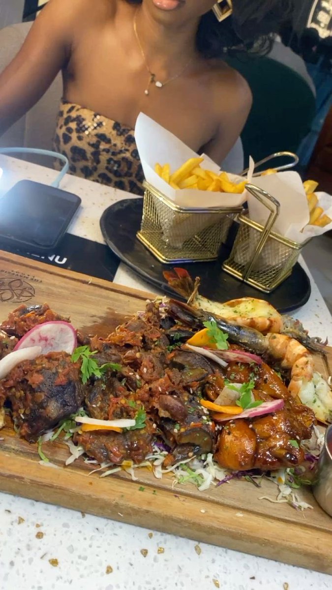 Snow-White tweet media