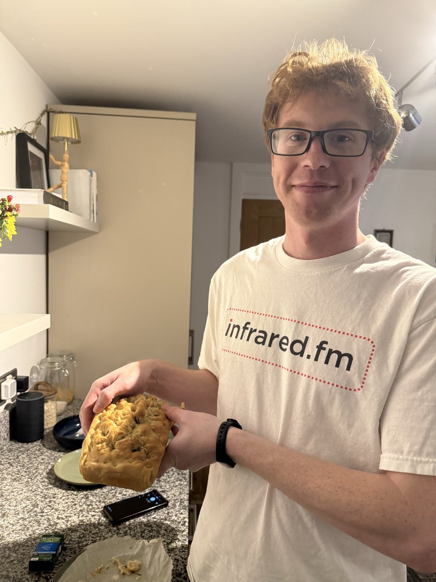 khadija 🪐 tweet media