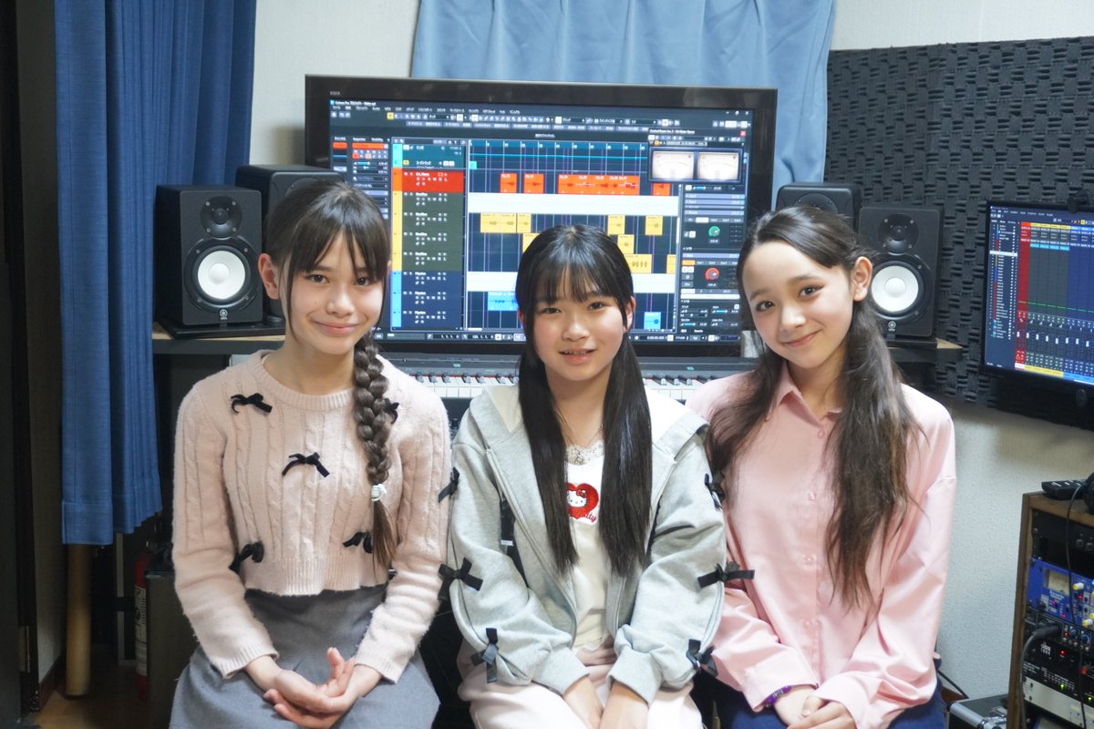 RAVE_info's tweet photo. 4月3日
MERCREWレコーディングでした。
緊張してましたが
頑張りました。
配信までお待ちください。
#MERCREW
#DearGirls https://t.co/uVEjVgdSYL
