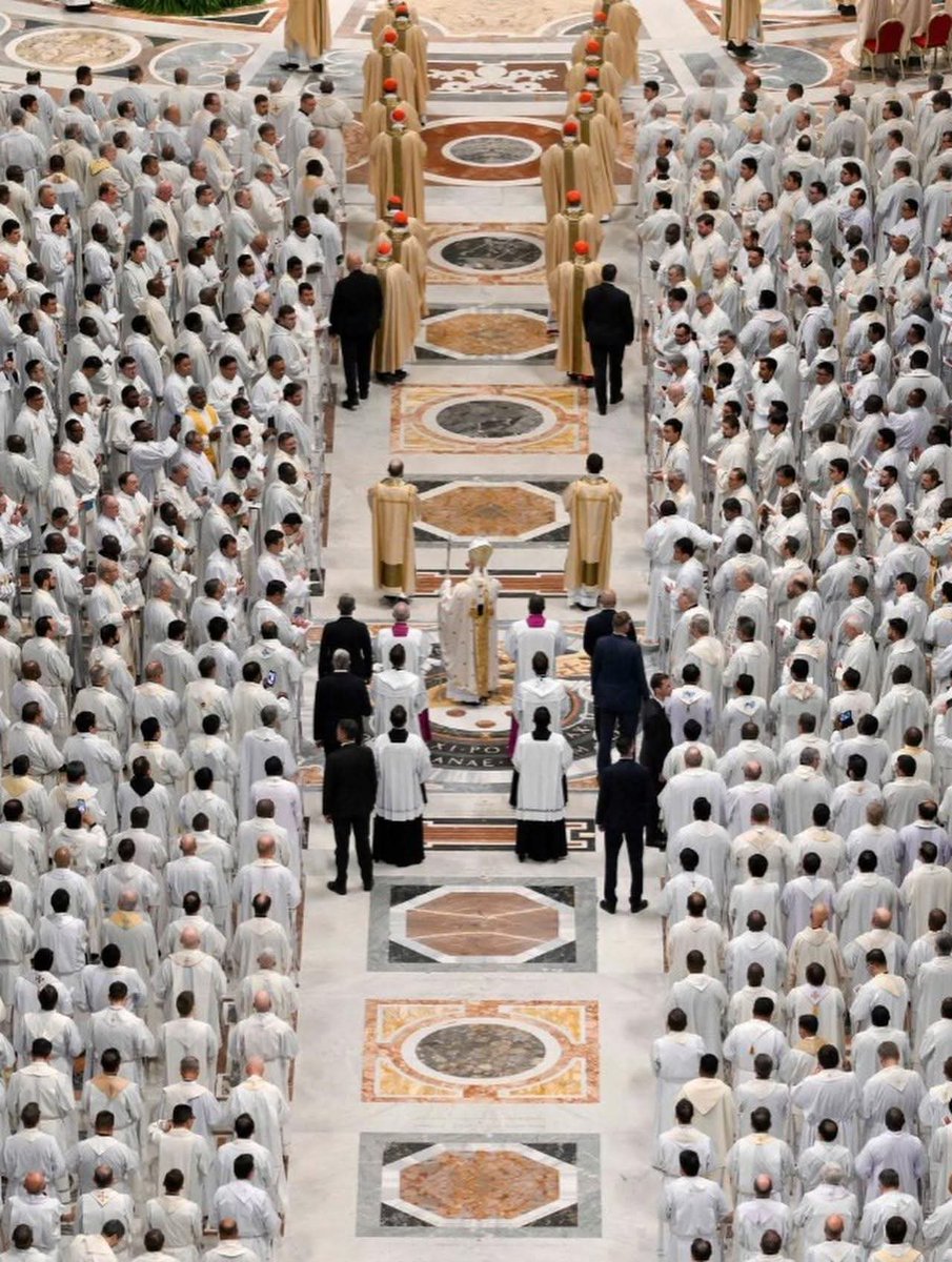 Edmund BurKe tweet media