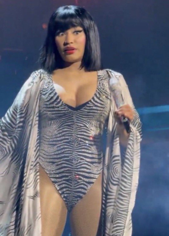 ScorpioYoncé🐝Ari☁️&Zara🌸 tweet media