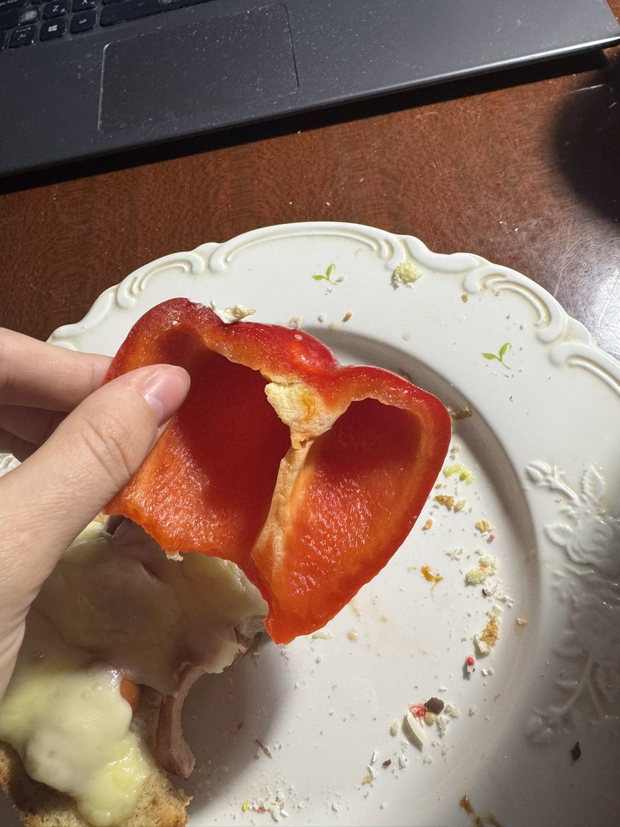 Вирішила трошки себе побалувать ☺️☝️😎