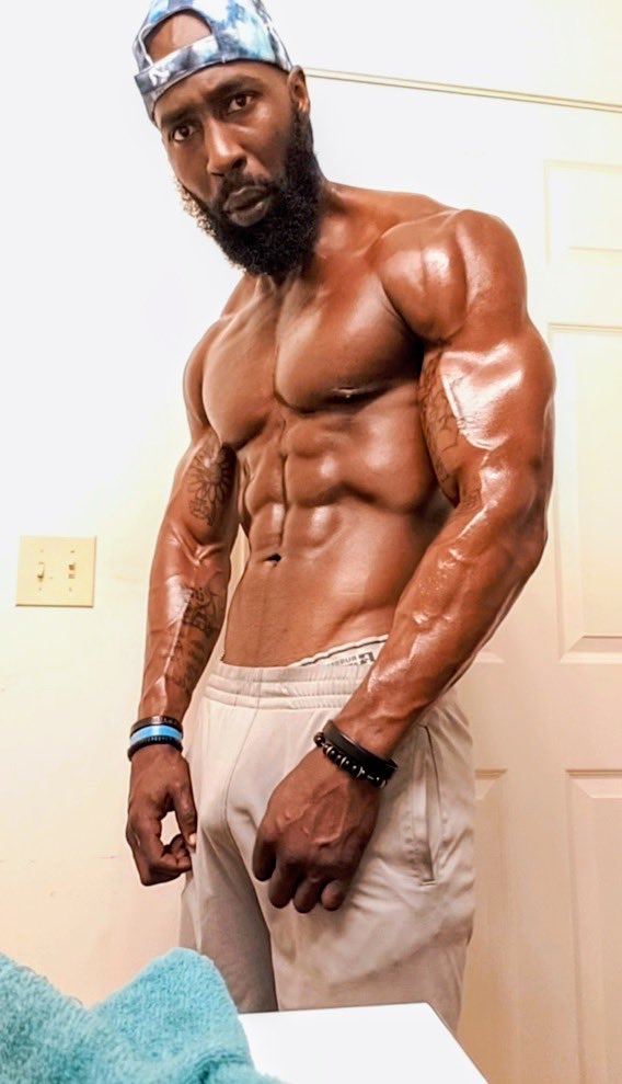 bowenb23king's tweet image. I love doing this and I can promise great results if you just be consistent. #personaltrainer