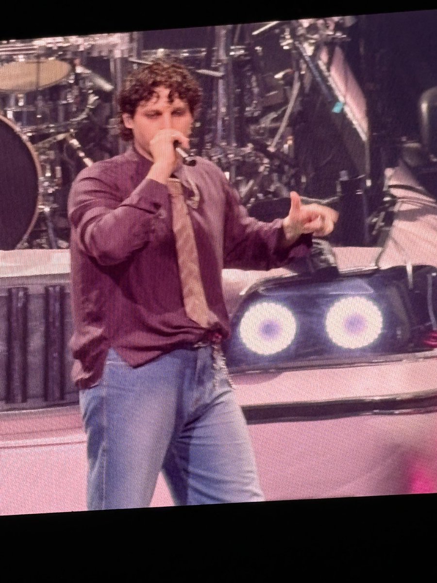 vick on tour tweet media