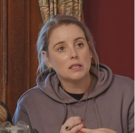 popper_mrs's tweet photo. OMG @TheTraitorsNZ Whitney and @MAFSUK Emma are actually the same person! https://t.co/INCQXAbtCf