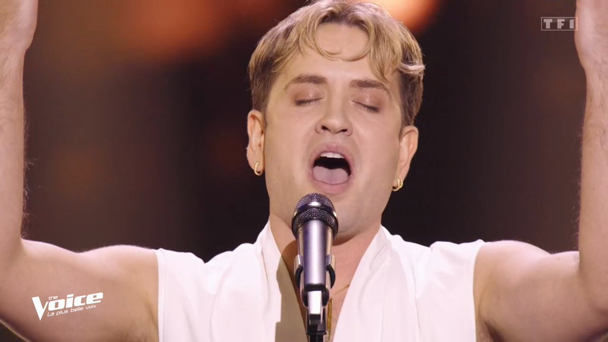 staracreact's tweet image. Cette voix de dingo ! 😯
#TheVoice