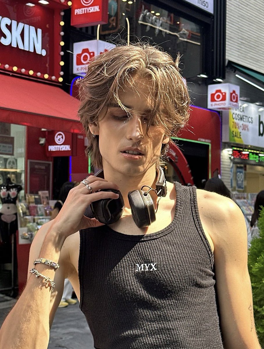 𝐇ogwarts 𝐈nstitute 𝐎f 𝐀rts — marauders era rpg tweet media