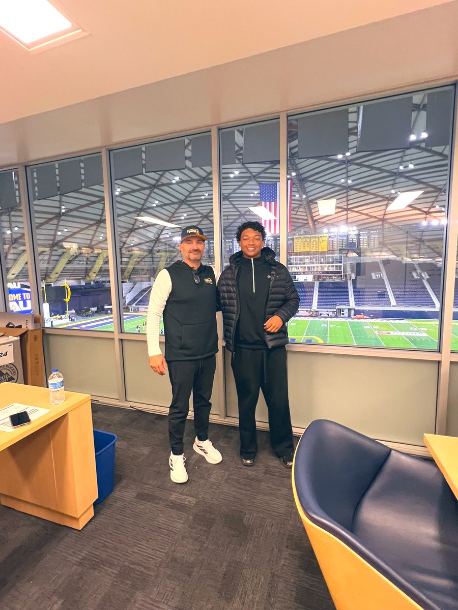 Taylor Lee tweet media