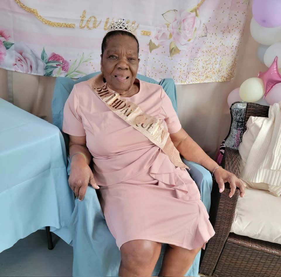 Mary 🕊️ tweet media