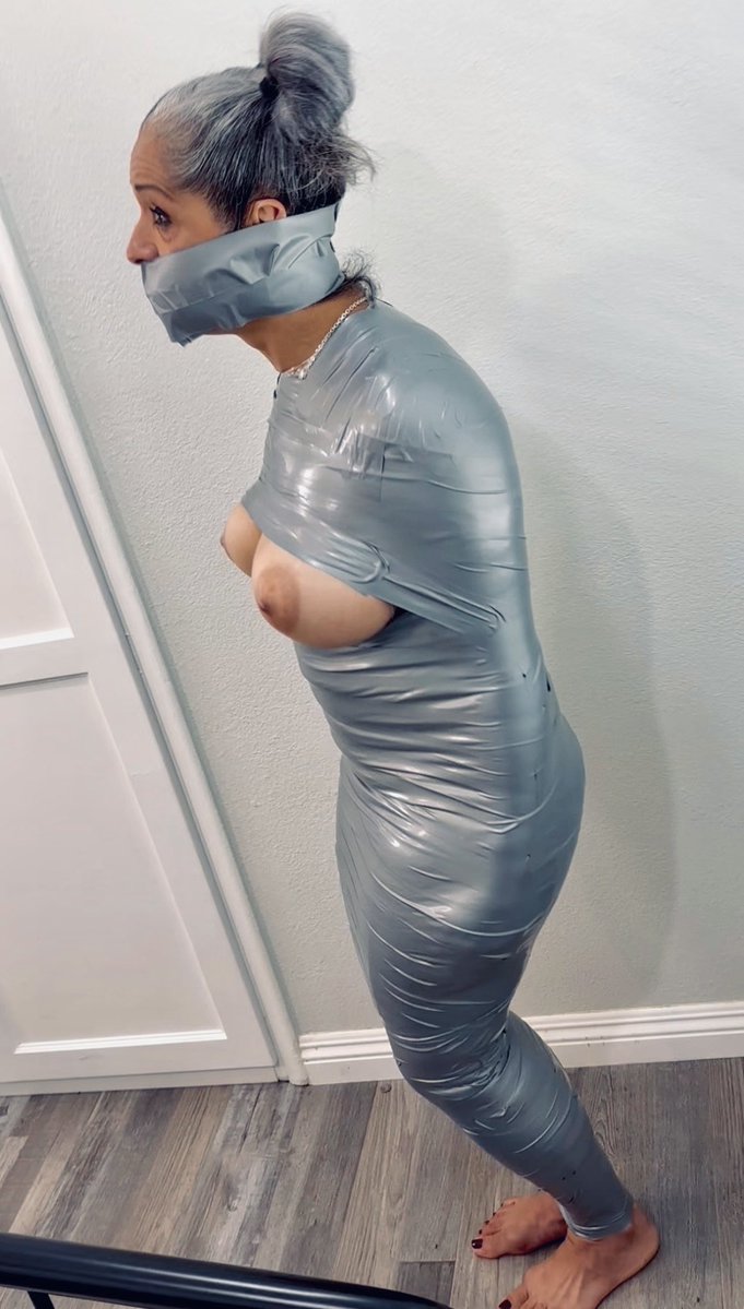 LunaDarling tweet media