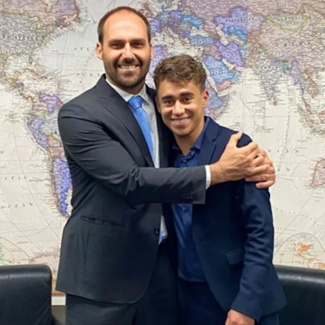 République tweet media