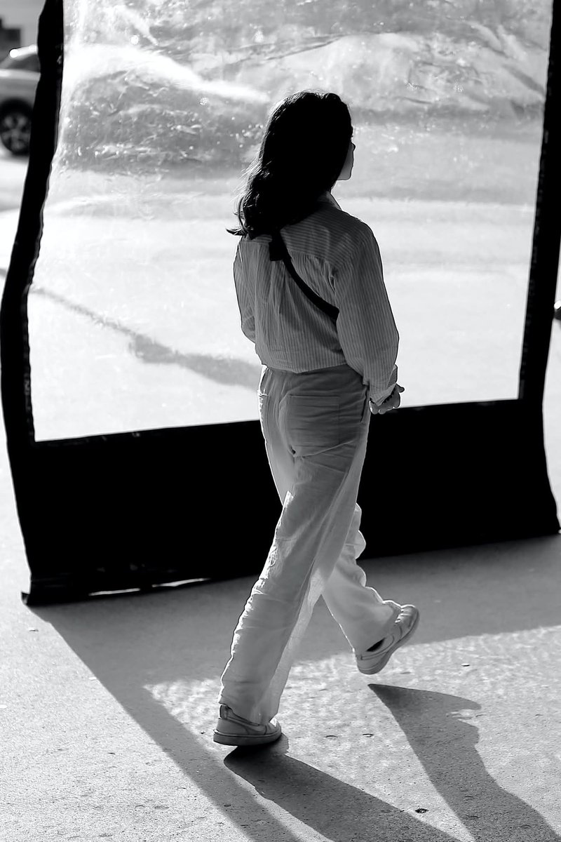 colinesss's tweet image. In front of the transparent wall
#Street #blackandwhite #Paris #pascalcolin #streetphotography #canon #50mm