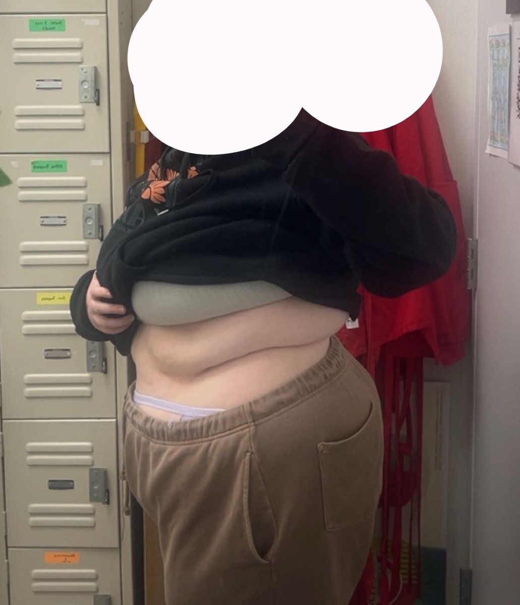 m3ntalcrze's tweet image. // body check // 

what i look like as of today, 244.4lbs. absolutely ATROCIOUS but this is my first weigh in since feb 19 at 263lbs!! soo.. progress?? 🤗 hoping to reach 234 by may 🤞 #edtwt #ana