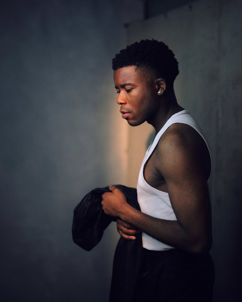 Affinity's tweet image. Ivan Weiss is a portrait photographer with a sharp eye for what makes a face interesting. His studio work balances classical lighting with something quietly modern: considered, unhurried, and built around a genuine sense of the person in front of the lens.

#MadeInAffinity