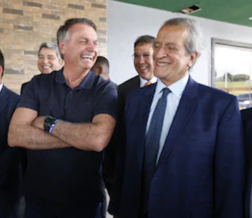 AmericanLatrinense tweet media